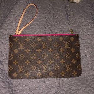 LouisVuitton wristlet